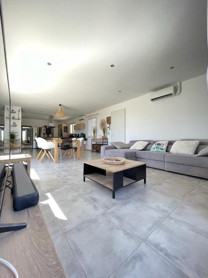 Villa Avec Piscine Cuers Dış mekan fotoğraf