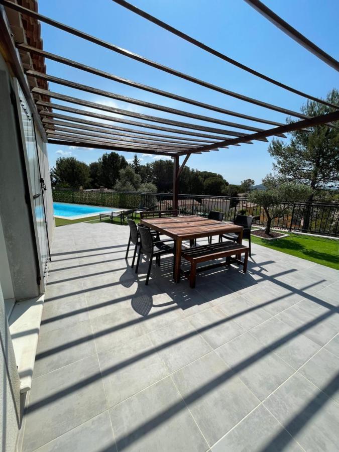 Villa Avec Piscine Cuers Dış mekan fotoğraf